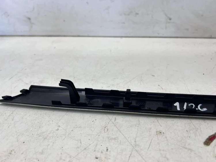 DEKOR DRZWI PRAWY PRZÓD AUDI A5 8T 8T0867410 1/26 SZCZOKOWANE ALUMINIUM