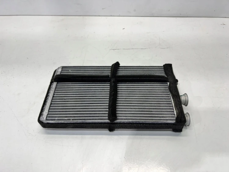NAGRZEWNICA WYMIENNIK CIEPŁA AUDI Q5 FY 4M0898037C