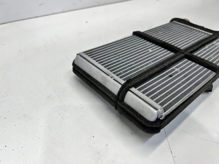 NAGRZEWNICA WYMIENNIK CIEPŁA AUDI Q5 FY 4M0898037C