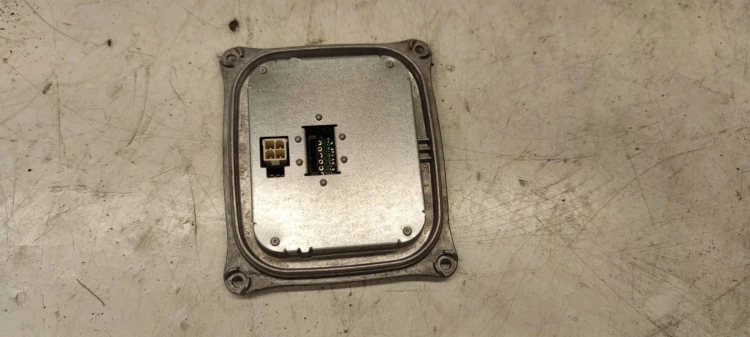 PRZETWORNICA XENON LED AUDI A4 B8 A5 Q5 8K0907472A