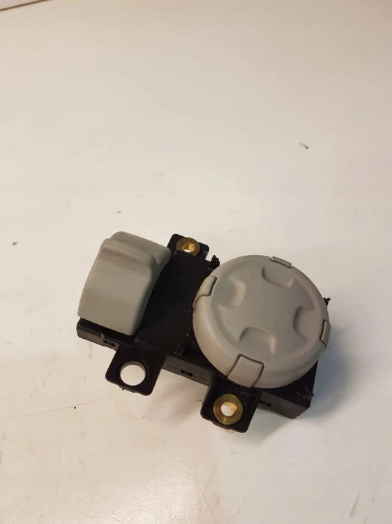 PRZEŁĄCZNIK REGULACJI FOTELA AUDI A8 D3 4E0959777C