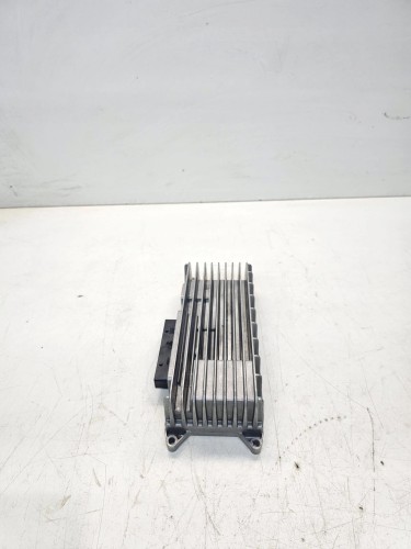 WZMACNIACZ RADIA AUDI A6 C6 4F0035223K 4F0910223H