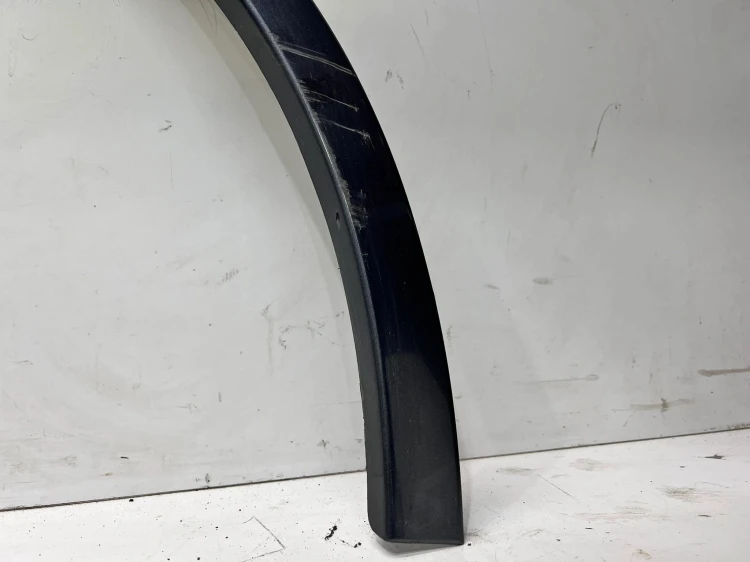 LISTWA Z BŁOTNIKA NAKŁADKA PRAWY PRZÓD AUDI Q7 4M LZ7S SLINE 4M0853718B