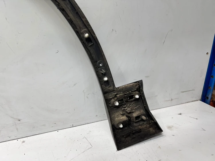 LISTWA Z BŁOTNIKA NAKŁADKA PRAWY PRZÓD AUDI Q7 4M LZ7S SLINE 4M0853718B