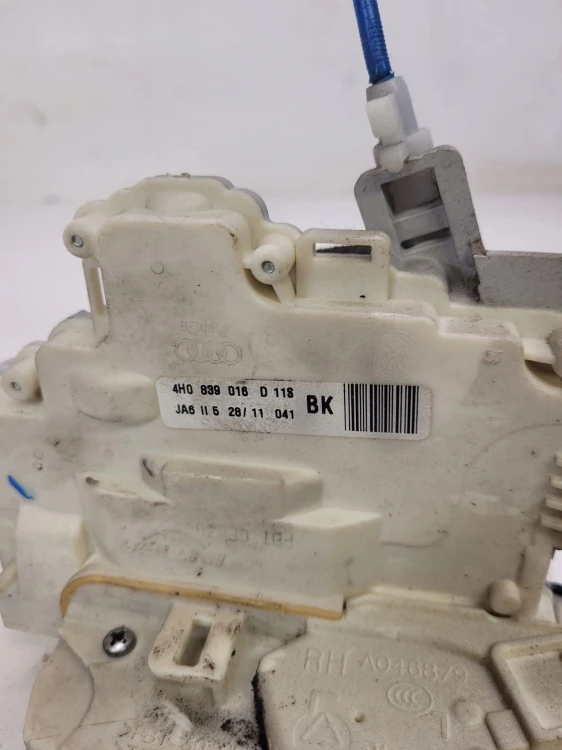 ZAMEK DRZWI PRAWY TYŁ AUDI A8 D4 4H0839016D DOCIĄG