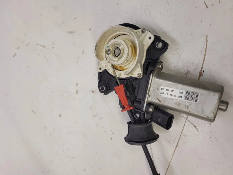 ZAMEK DRZWI PRAWY TYŁ AUDI A8 D4 4H0839016D DOCIĄG