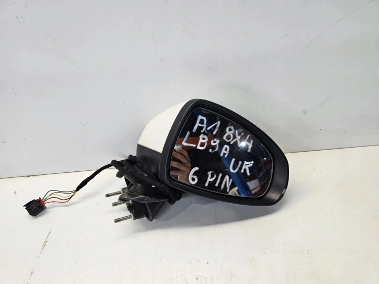 LUSTERKO ZEWNĘTRZNE PRAWE AUDI A1 8X4 6-PIN UK LB9A