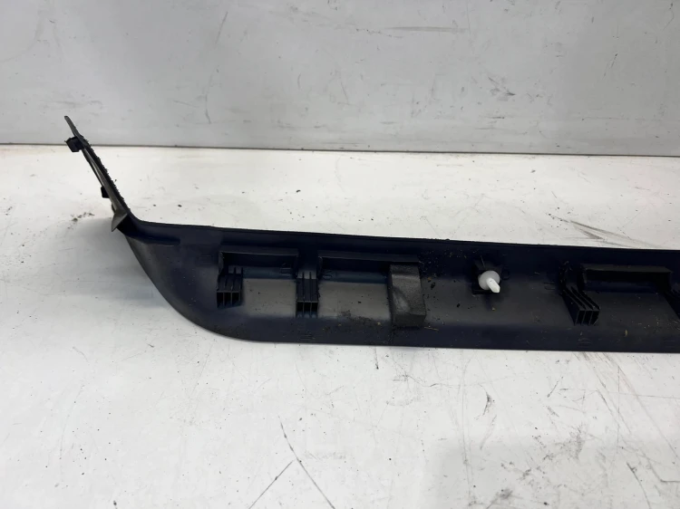 OSŁONA POSZYCIA PROGU LEWA VW SHARAN 7M3853371