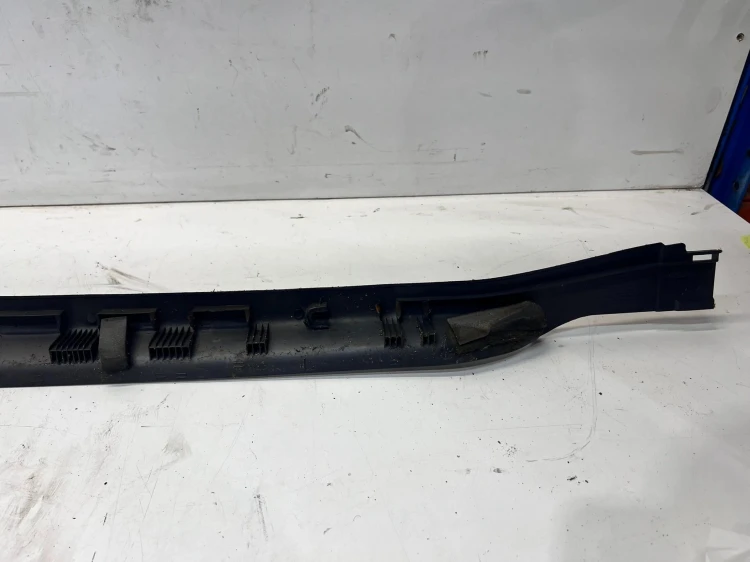 OSŁONA POSZYCIA PROGU LEWA VW SHARAN 7M3853371