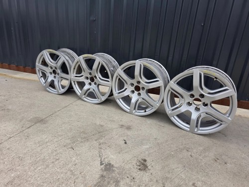 FELGA FELGI KOMPLET AUDI A4 A5 Q5 ITP 8.0J R18 ET39 8R0601025A Z*73* OK