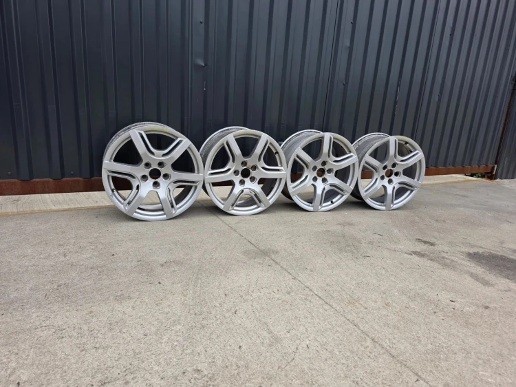 FELGA FELGI KOMPLET AUDI A4 A5 Q5 ITP 8.0J R18 ET39 8R0601025A Z*73* OK