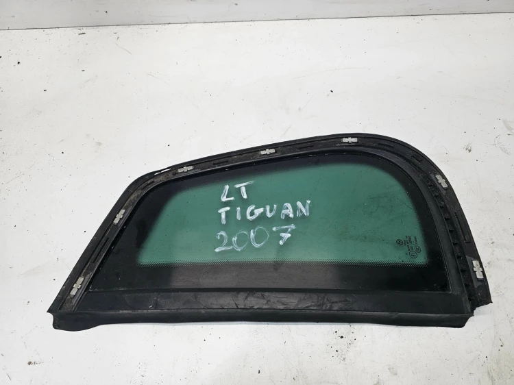 SZYBA KAROSERYJNA PRAWY TYŁ VW TIGUAN 2007R POD CHROM 5N0845042L