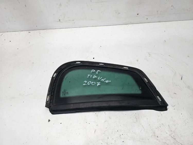SZYBA KAROSERYJNA PRAWY TYŁ VW TIGUAN 2007R POD CHROM 5N0845042L