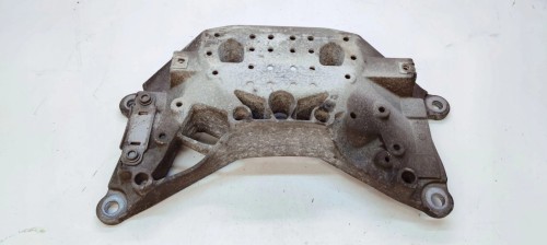 ŁAPA PODPORA SKRZYNI BIEGÓW AUDI A6 A7 4G0399263S