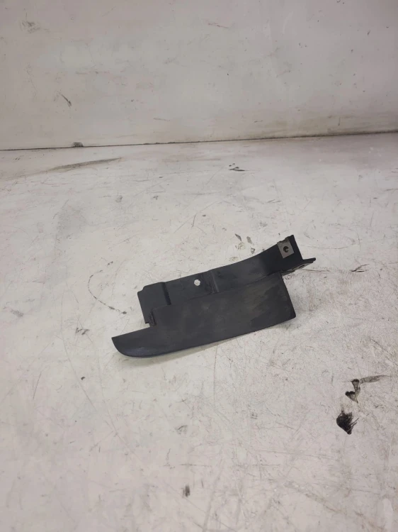 CHLAPACZ SPOJLERA LEWY TYŁ AUDI A4 B7 8E0853833E