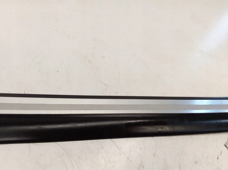 LISTWA PROGOWA PRAWY PRZÓD A6 C6 S LINE 4F0853374E