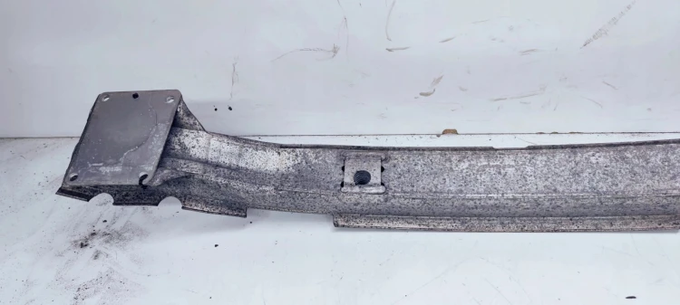 BELKA POD ZDERZAK TYŁ AUDI A8 D3 4E0807309A