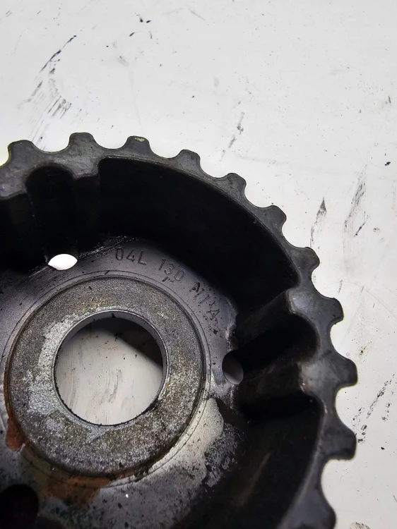 KOŁO ZĘBATE ROZRZĄDU AUDI A3 A4 A5 A6 2.0 TDI 04L130101 04L130111A
