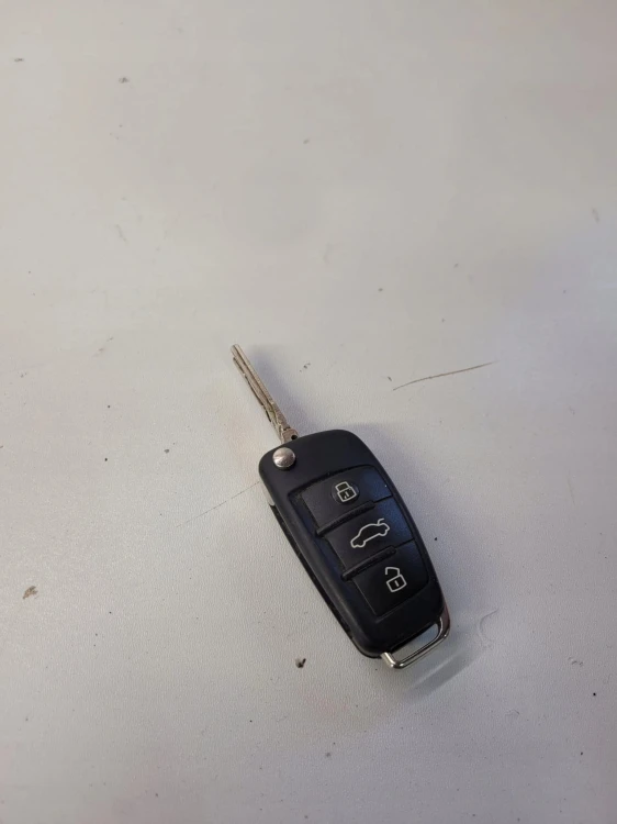 KLUCZYK PILOT SCYZORYK AUDI A6 C6 Q7 4F0837220AK