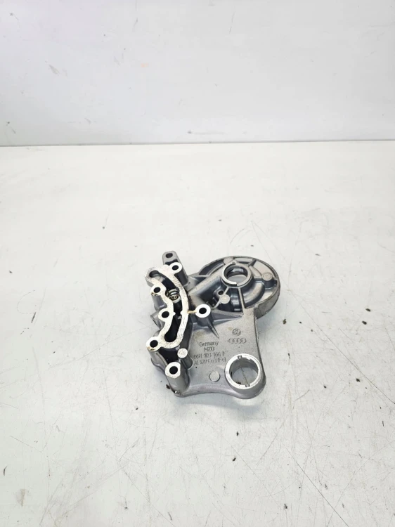 OBUDOWA WAŁKÓW AUDI A4 B8 A5 1.8 TFSI 2.0 TFSI 06H103166F