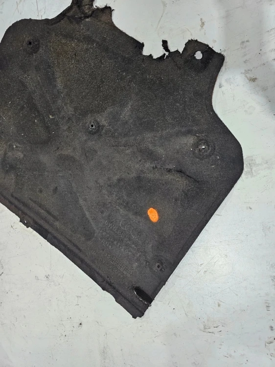OSŁONA PŁYTA POD SKRZYNIE AUDI A4 B9 8W0863822A