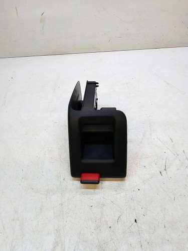 ZAMEK KANAPY LEWY TYŁ AUDI A3 8V VW 5Q0881681