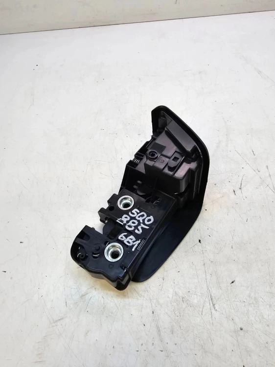ZAMEK KANAPY LEWY TYŁ AUDI A3 8V VW 5Q0881681