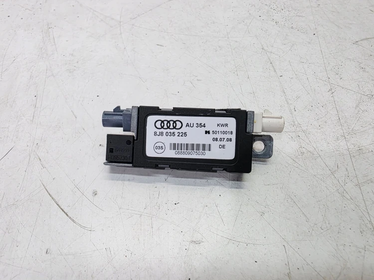 MODUŁ WZMACNIACZ ANTENOWY AUDI TT 8J 8J8035225