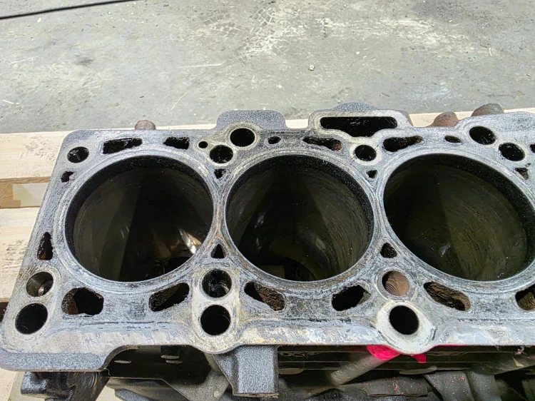 BLOK SILNIKA AUDI VOLKSWAGEN SEAT SKODA 2.0 TDI CBA 1/26