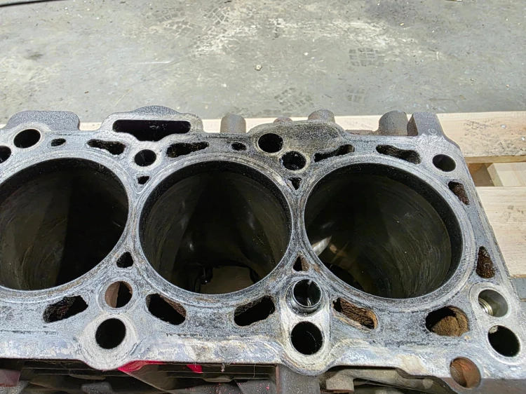 BLOK SILNIKA AUDI VOLKSWAGEN SEAT SKODA 2.0 TDI CBA 1/26