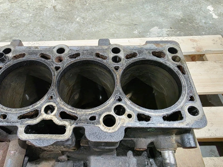 BLOK SILNIKA AUDI VOLKSWAGEN SEAT SKODA 2.0 TDI CBA 1/26