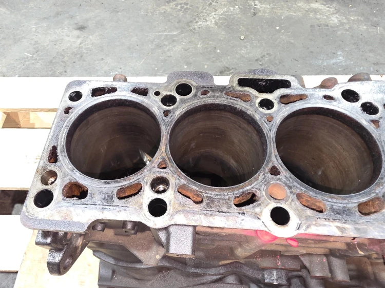 BLOK SILNIKA AUDI VOLKSWAGEN SEAT SKODA 2.0 TDI CBA 1/26