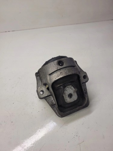 PODUSZKA SILNIKA L P AUDI A4 B8 A5 8T 8K0199381KD