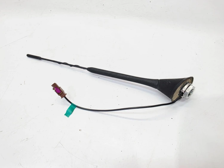ANTENA DACHOWA AUDI A1 8X 6Q0035575E