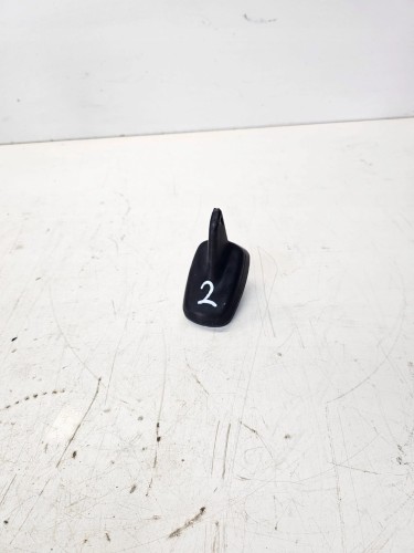 ANTENA LOTKA REKIN AUDI A3 8V 8V0035503AC MAT **2**