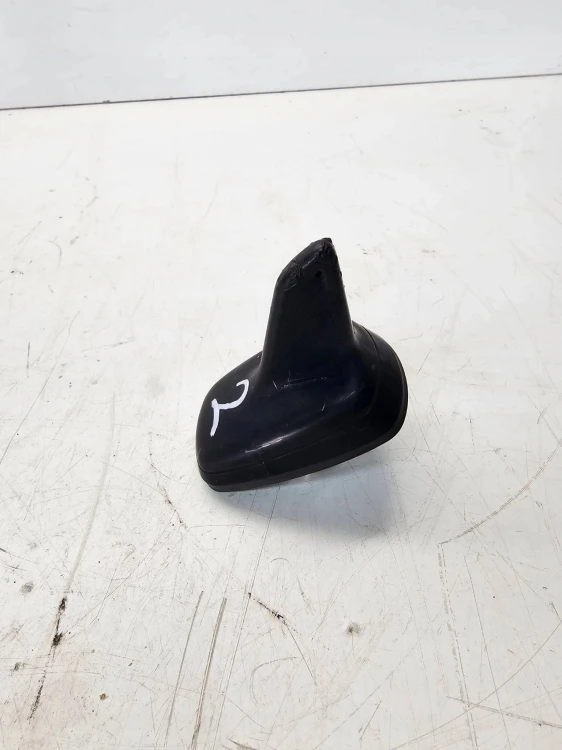 ANTENA LOTKA REKIN AUDI A3 8V 8V0035503AC MAT **2**