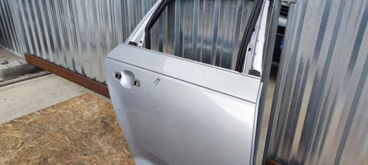 DRZWI PRAWY TYŁ AUDI A4 B9 LZ7G AVANT / KOMBI ORG