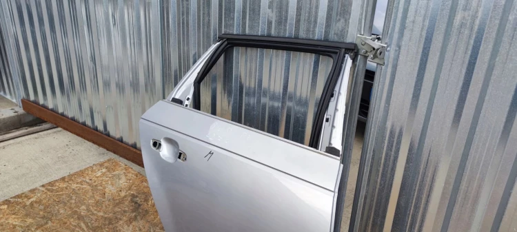 DRZWI PRAWY TYŁ AUDI A4 B9 LZ7G AVANT / KOMBI ORG