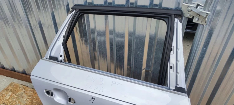 DRZWI PRAWY TYŁ AUDI A4 B9 LZ7G AVANT / KOMBI ORG