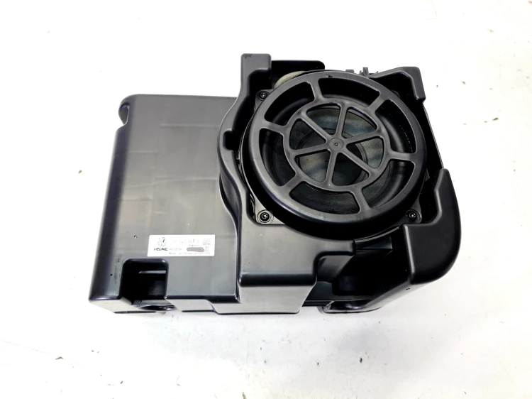 GŁOŚNIK SUBWOOFER TUBA AUDI Q4 E-TRON 11A035621B
