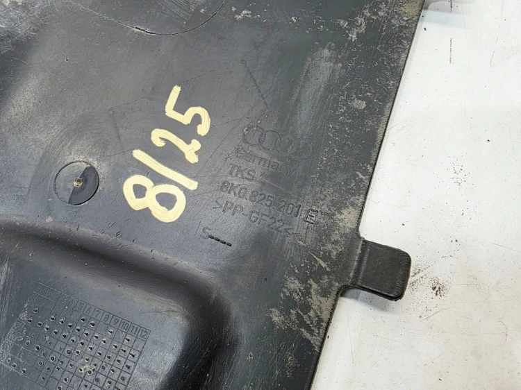 OSŁONA PŁYTA PODWOZIA LEWY PRZÓD MAŁA AUDI A4 B8 8K0825201E 8/25