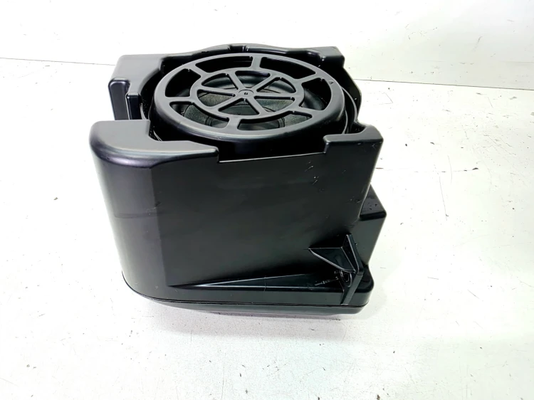 GŁOŚNIK SUBWOOFER TUBA AUDI Q4 E-TRON 11A035621B