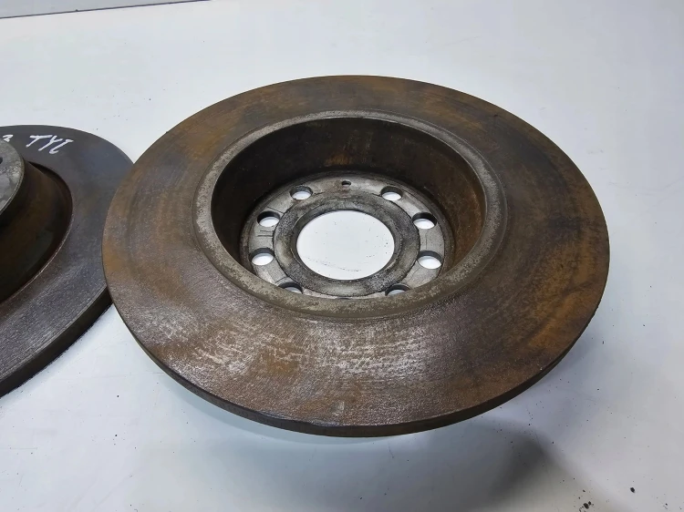 TARCZA TARCZE HAMULCOWE TYŁ AUDI Q3 8U 280MM KOMPLET ŁADNE