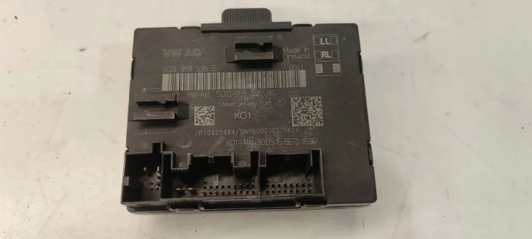 MODUŁ STEROWNIK DRZWI AUDI A3 8V 5Q0959595E