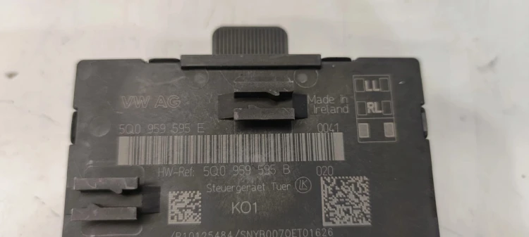 MODUŁ STEROWNIK DRZWI AUDI A3 8V 5Q0959595E