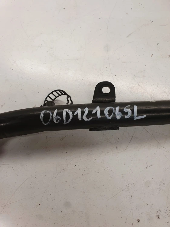 PRZEWÓD WODY AUDI A4 B7 2.0 TFSI 06D121065L