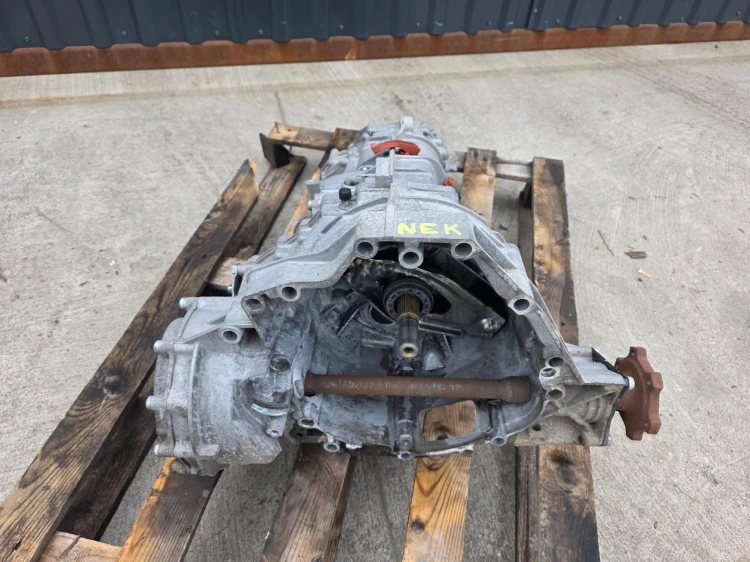 SKRZYNIA BIEGÓW MANUAL QUATTRO AUDI A4 B8 A5 8T LIFT 2.0 TDI NEK ORYGINAŁ *