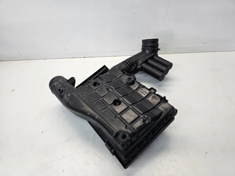 OBUDOWA FILTRA POWIETRZA AUDI A3 8V VW SEAT SKODA 04E129611G