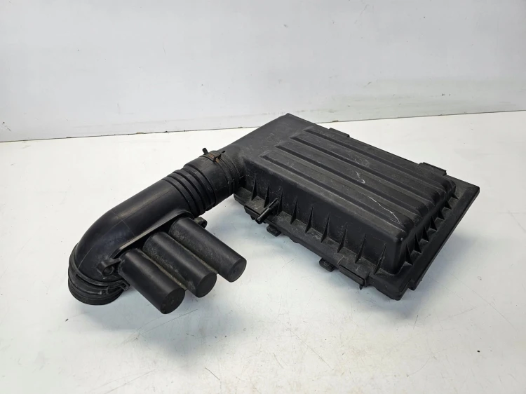 OBUDOWA FILTRA POWIETRZA AUDI A3 8V VW SEAT SKODA 04E129611G