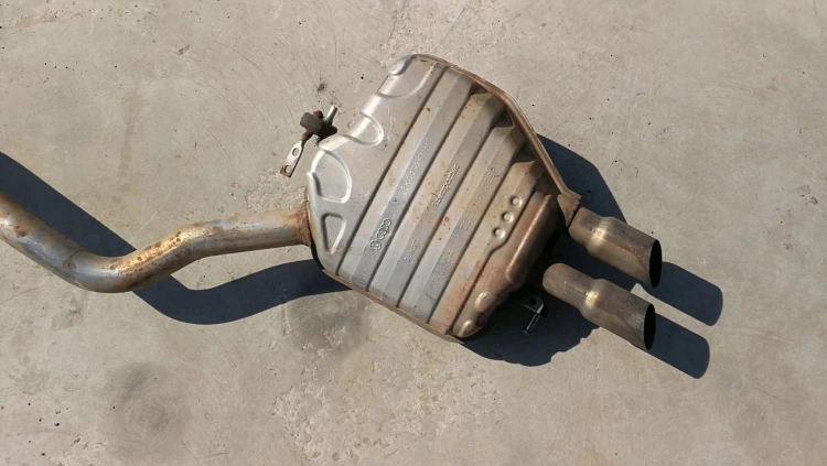 TŁUMIK WYDECH AUDI A4 B8 A5 8T 2.0 TDI 8K0253611H